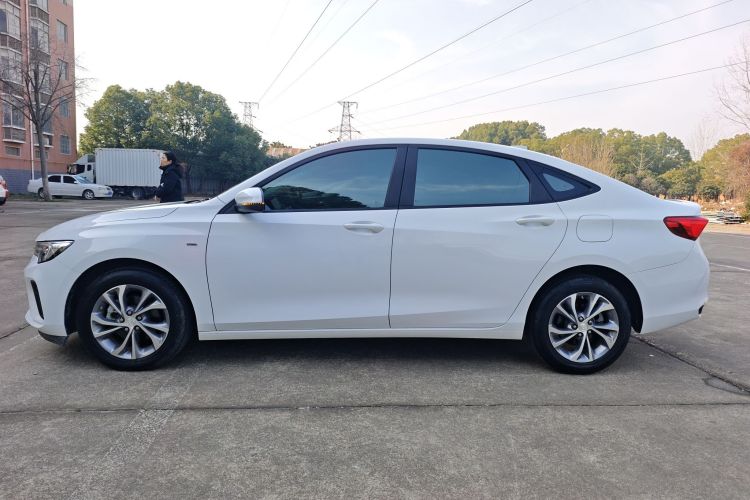 别克 威朗 2023款 Pro 乐逸版车身外观4