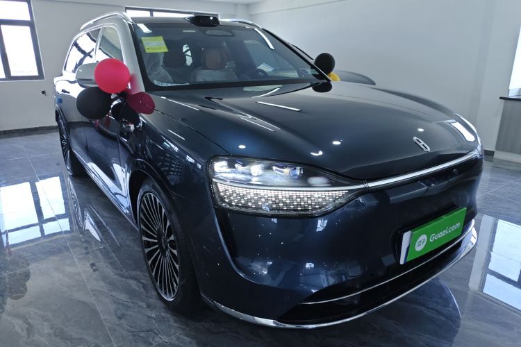 鸿蒙智行 问界M9 2025款 增程 Ultra版 52kWh 6座版车身外观6002