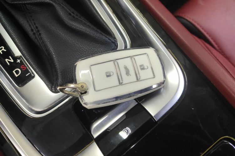 长安 逸动 2019款 蓝鲸版 280T GDI DCT极速型中控内饰7001