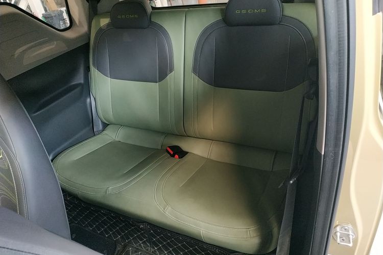 吉利银河 2024款 200km 熊猫骑士中控内饰21