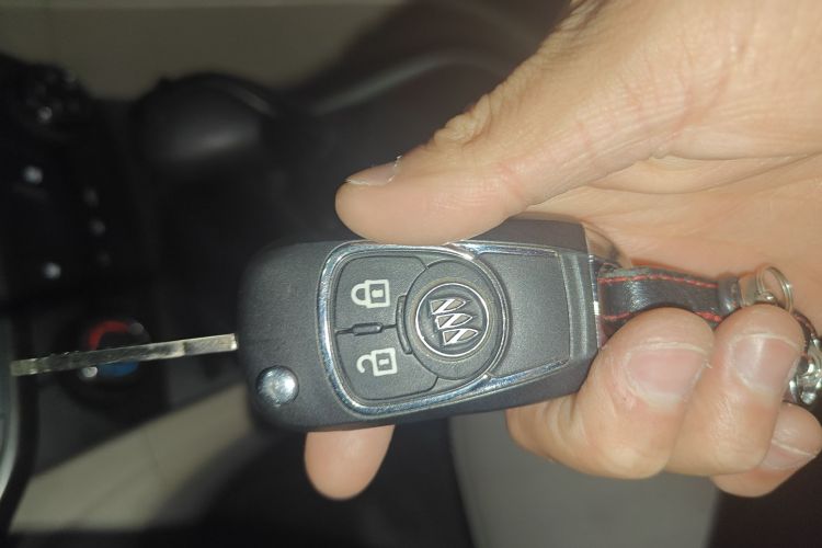 别克 英朗 2018款 15T 双离合精英型 国V中控内饰11