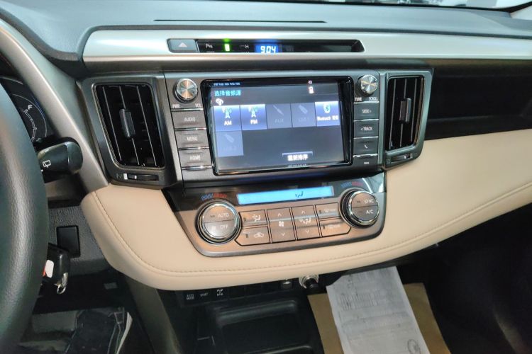 丰田 RAV4荣放 2013款 2.0L CVT四驱风尚版中控内饰16