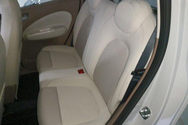 五菱汽车 宏光MINIEV 2025款 四门版 进阶款中控内饰21