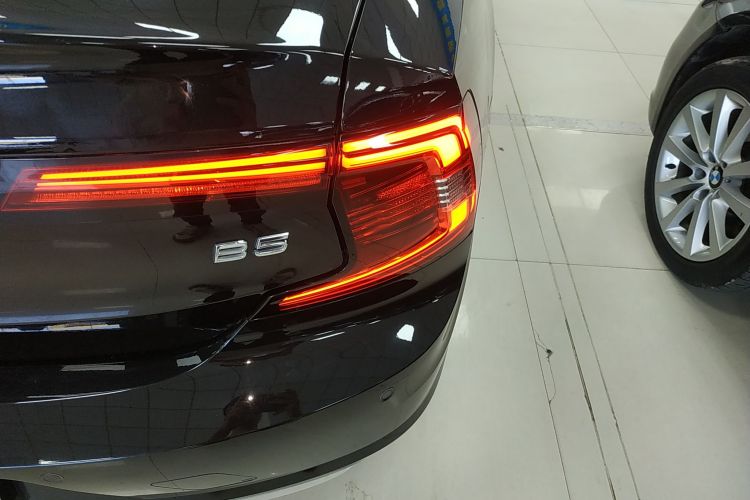 沃尔沃S90 2024款 B5 智远豪华版车身外观9