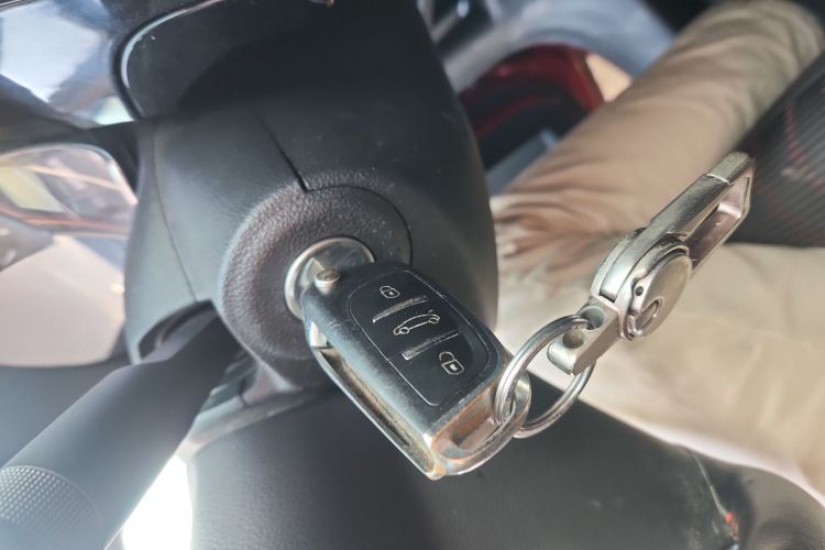 别克 昂科拉 2017款 18T 自动两驱都市领先型中控内饰11