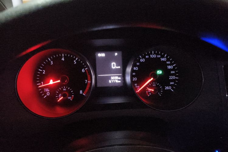 大众 高尔夫·嘉旅 2016款 1.6L 自动舒适型中控内饰14