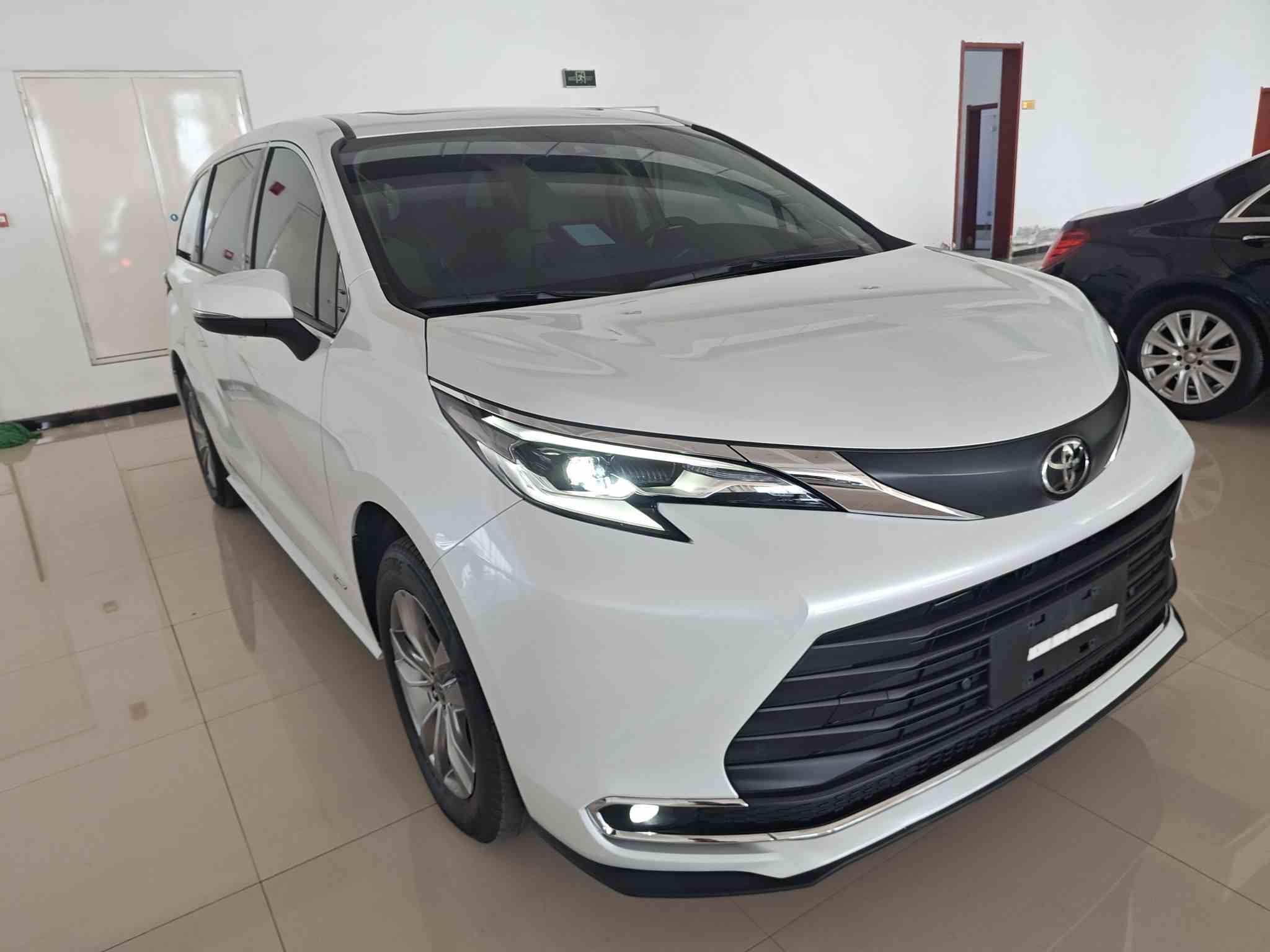 丰田 赛那SIENNA 2024款 2.5L混动 舒适版(5)