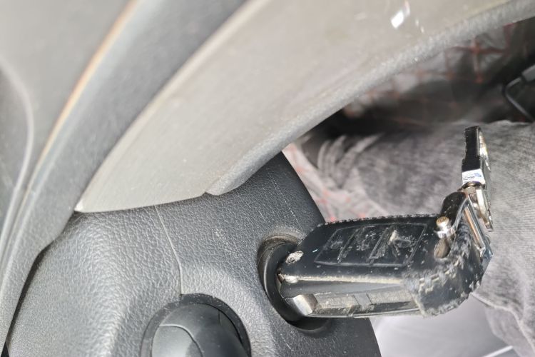 大众 朗逸 2013款 改款经典 1.6L 手动舒适版中控内饰11