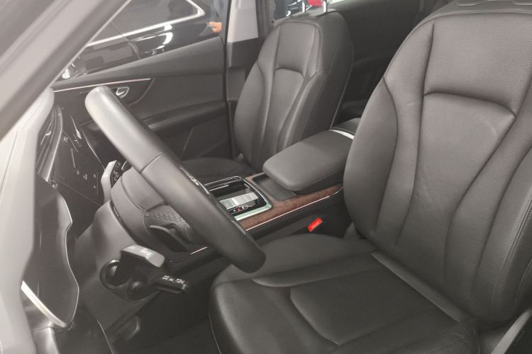 奥迪Q7 2023款 45 TFSI quattro S line运动型中控内饰19