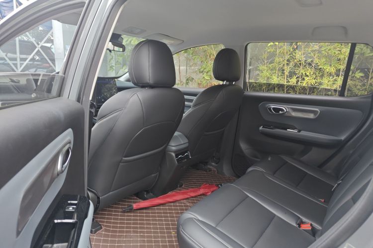 埃安 AION Y 2023款 Plus 610 乐享版 三元锂中控内饰7004