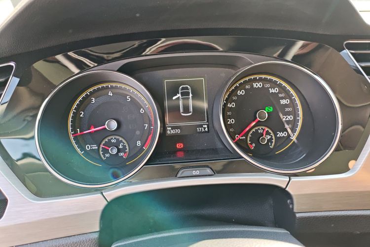 大众 2021款 途安L 280TSI DSG舒适版 7座局部细节14