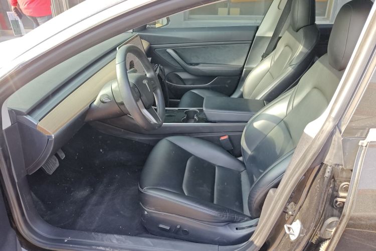 特斯拉 Model 3 2019款 标准续航后驱升级版中控内饰19