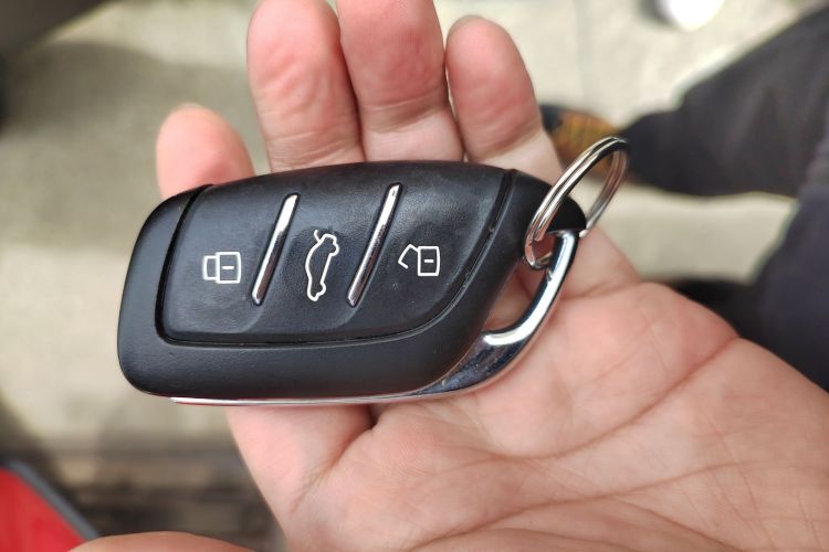 名爵ZS 2020款 180DVVT 自动Lite中控内饰11