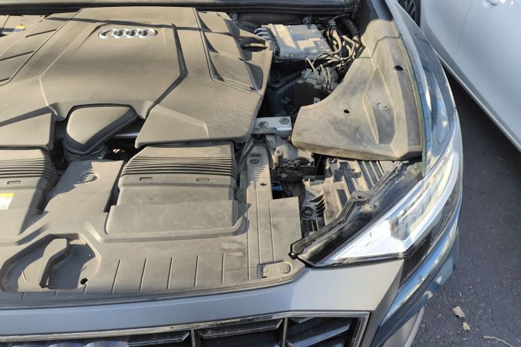 奥迪Q8 2019款 55 TFSI 臻选动感型局部细节9007