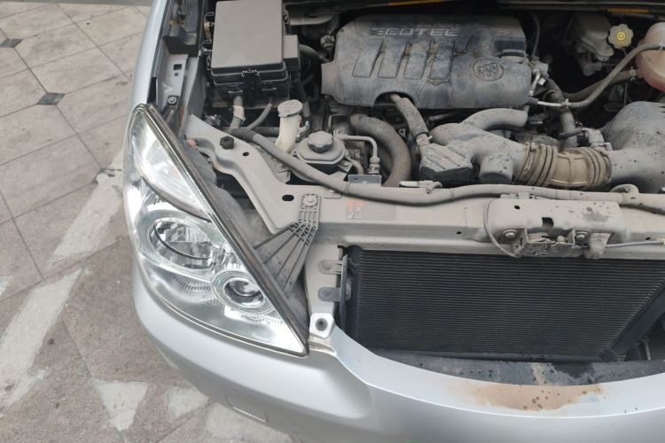 别克GL8 2014款 2.4L 经典版局部细节9006