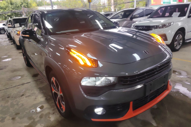 领克02 2019款 1.5T DCT两驱耀Pro版 国VI车身外观3