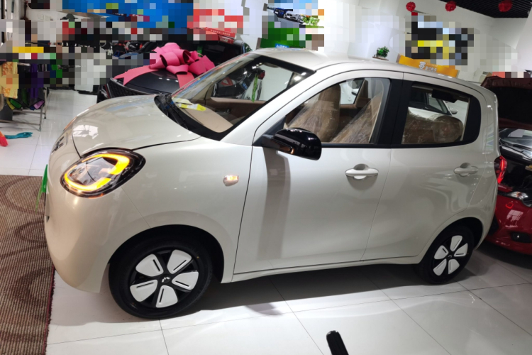 五菱汽车 宏光MINIEV 2025款 四门版 进阶款车身外观4