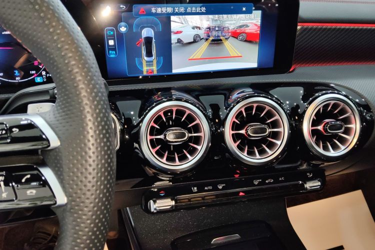 奔驰A级 2024款 改款 A 200 L 时尚型中控内饰16