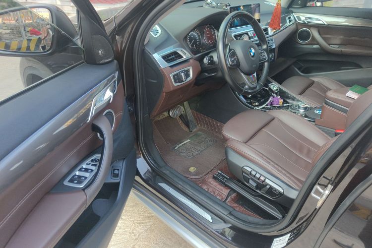 宝马X1 2018款 xDrive20Li 尊享型中控内饰20