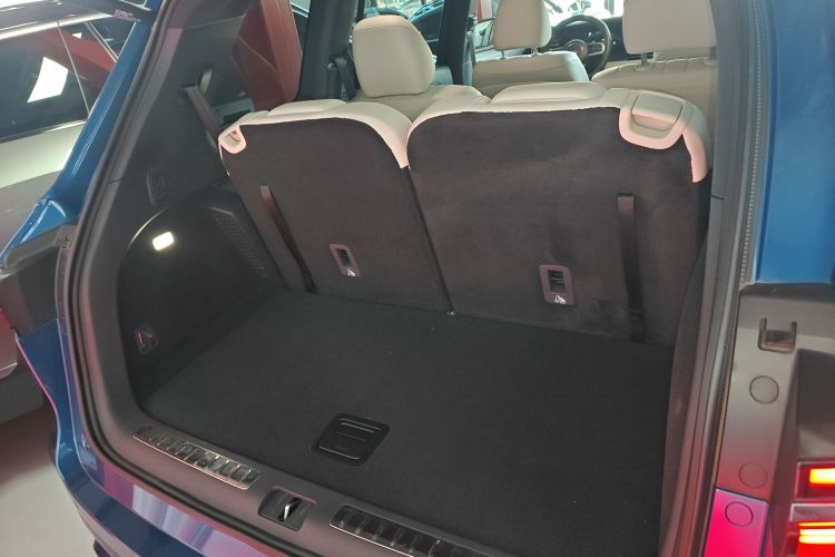 理想汽车 理想ONE 2020款 增程6座版机舱底盘23