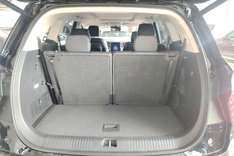 红旗HS7 PHEV 2024款 2.0T PHEV 四驱旗畅版 6座局部细节23