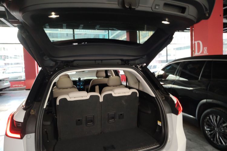 蔚来ES8 2020款 415KM 六座版机舱底盘23