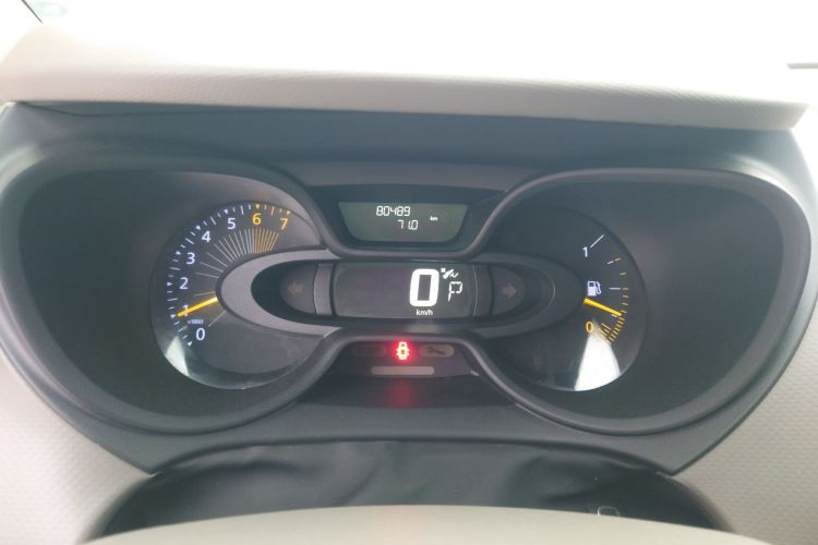 雷诺 卡缤 2015款 1.2T 自动标准版中控内饰14