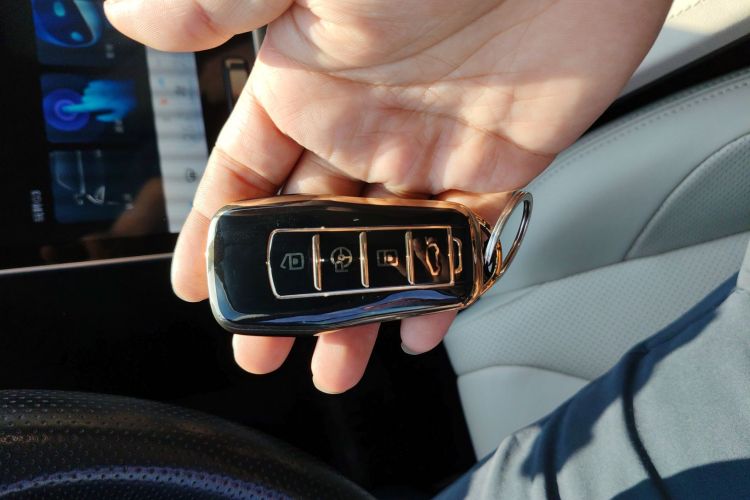 小鹏G3 2019款 尊享版中控内饰11