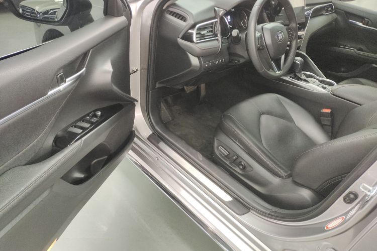 丰田 凯美瑞 2023款 2.0G 豪华版中控内饰7003