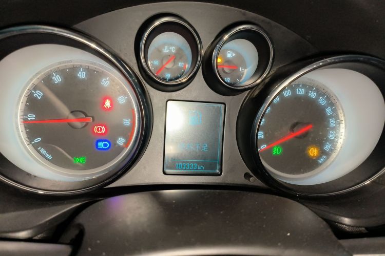 别克 君威 2015款 1.6T 领先技术型局部细节14