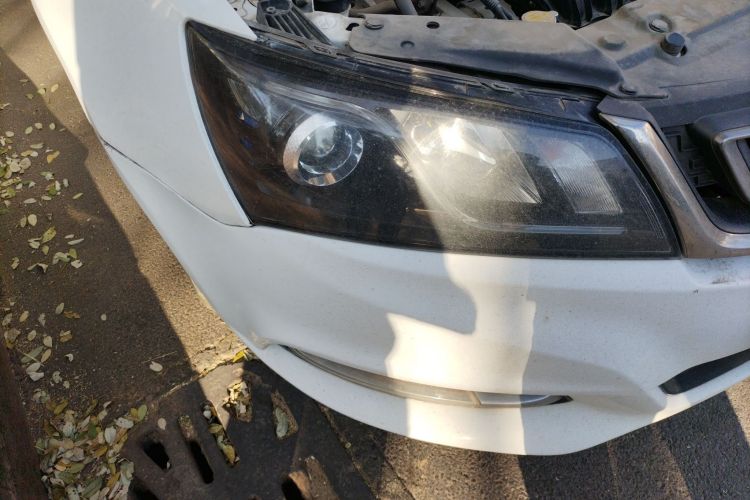 吉利汽车 帝豪 2017款 三厢百万款 1.5L 手动向上版车身外观6006