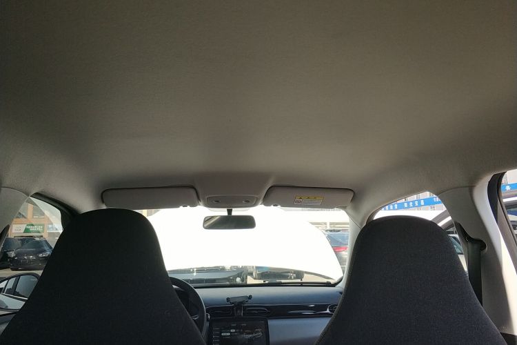 零跑汽车 零跑T03 2021款 400轻享版 磷酸铁锂中控内饰22