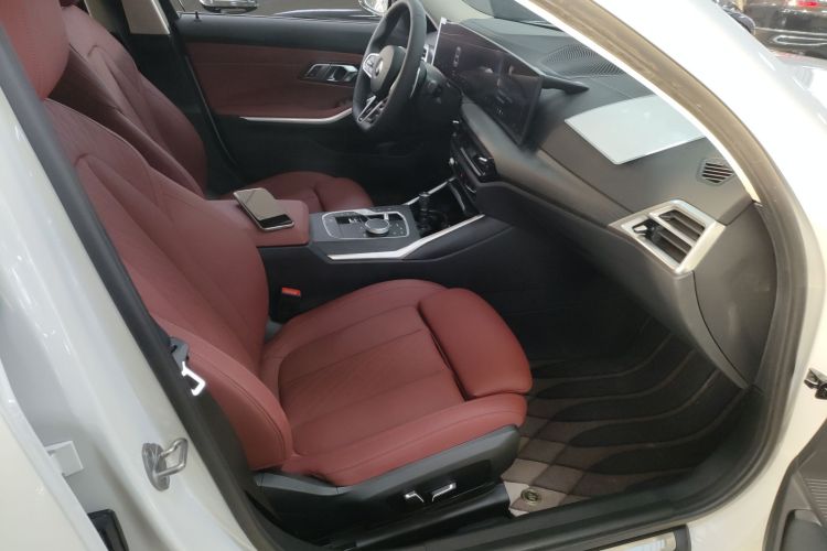 宝马3系 2025款 325Li M运动套装局部细节41