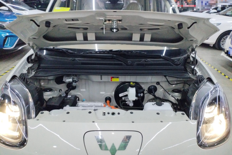 五菱汽车 宏光MINIEV 2025款 四门版 进阶款机舱底盘24