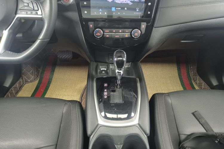 日产 奇骏 2022款 改款 2.0L 两驱智联舒享版局部细节18