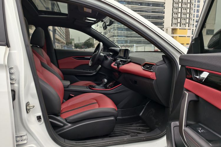 东风风神 奕炫 2021款 230T 自动追影骑士版局部细节41