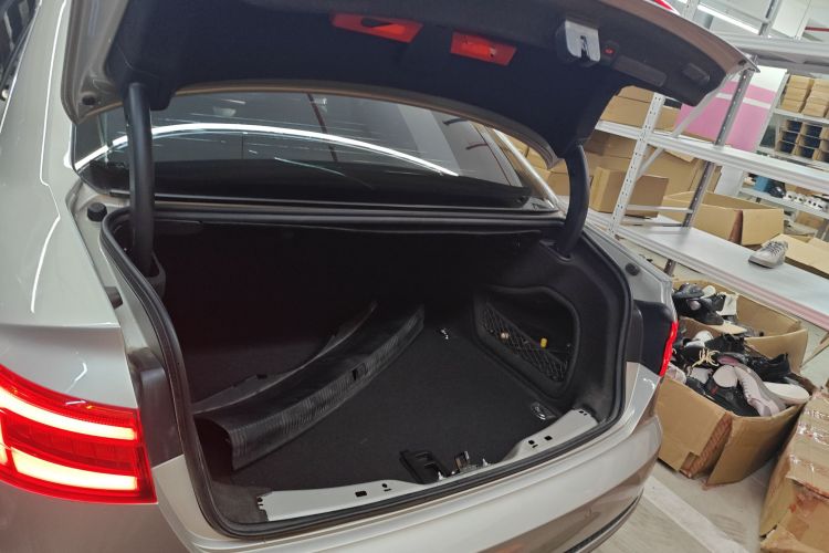 奥迪A4L 2017款 Plus 40 TFSI 运动型局部细节23