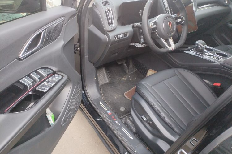 红旗HS3 PHEV 2024款 PHEV 115km 劲为版中控内饰20