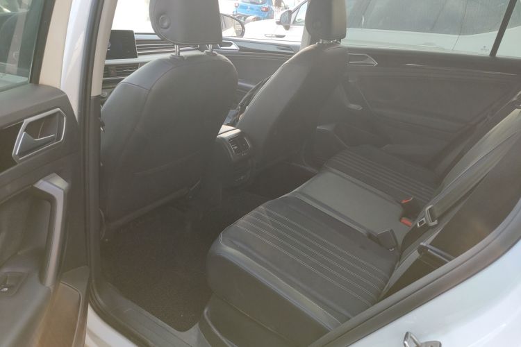 大众 途观L 2022款 330TSI 自动两驱舒享版中控内饰7004