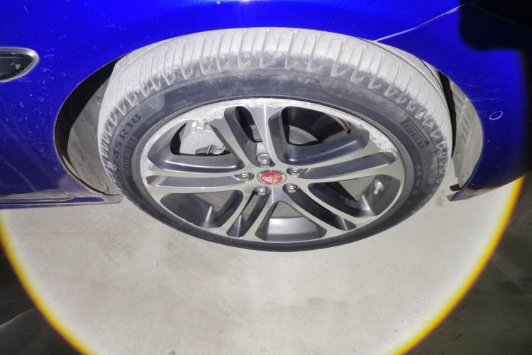 捷豹XEL 2020款 2.0T 200PS R-DYNAMIC S进取运动版车身外观10