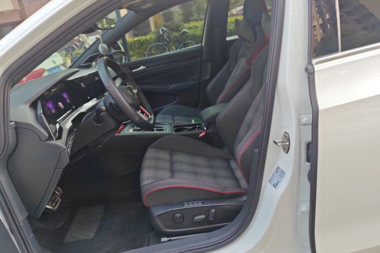 大众 高尔夫GTI 2023款 380TSI DSG GTI中控内饰19