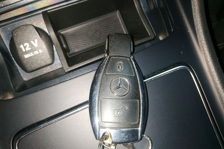 奔驰A级(进口) 2018款 A 200 动感型中控内饰7001