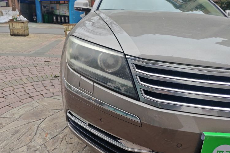 大众 辉腾 2012款 3.0L 商务型车身外观8