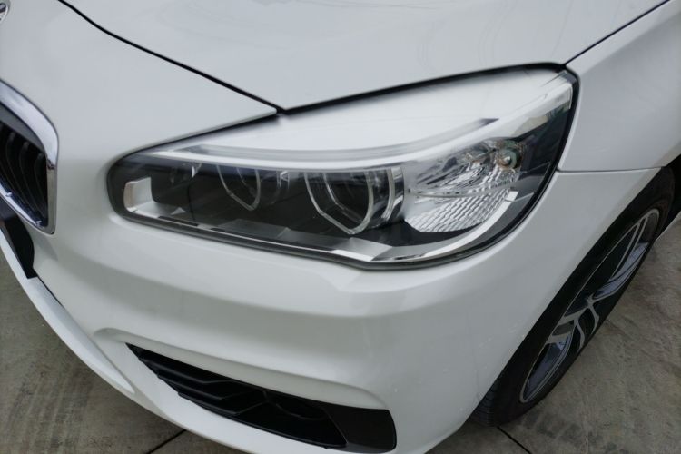 宝马2系旅行车 2016款 218i 运动设计套装局部细节36