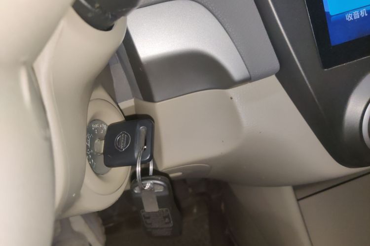 日产 轩逸 2018款 经典 1.6XE+ 手动领先版中控内饰11