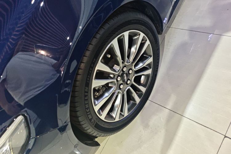 林肯大陆 2019款 2.0T 两驱尊耀版 国VI车身外观6001