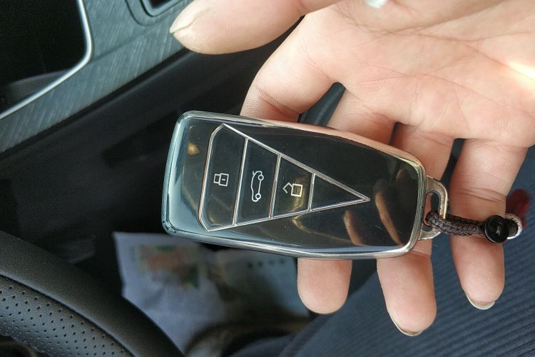 启辰大V DD-i 2023款 110km iE版中控内饰11