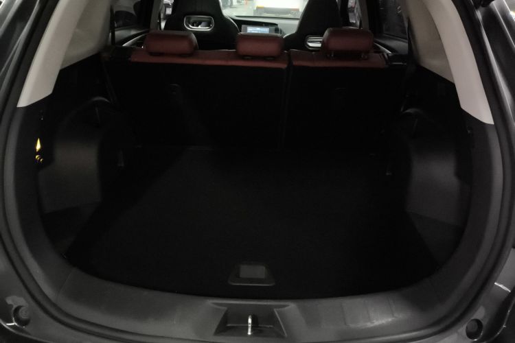 长安CS75 PLUS 2022款 1.5T 自动豪华型机舱底盘23