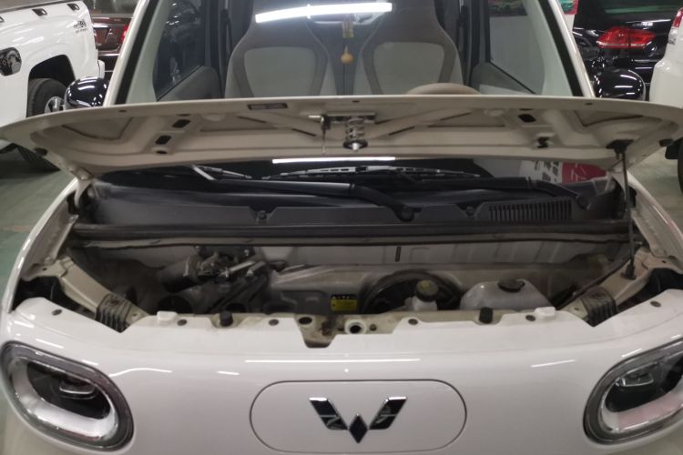 五菱汽车 宏光MINIEV 2024款 第三代 215km 青春版机舱底盘24