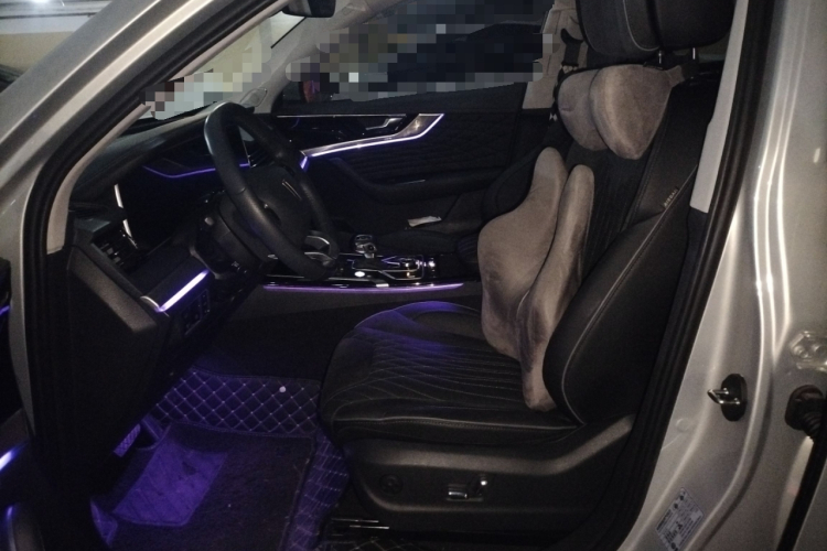 红旗HS5 2022款 改款 2.0T 智联旗享版中控内饰19